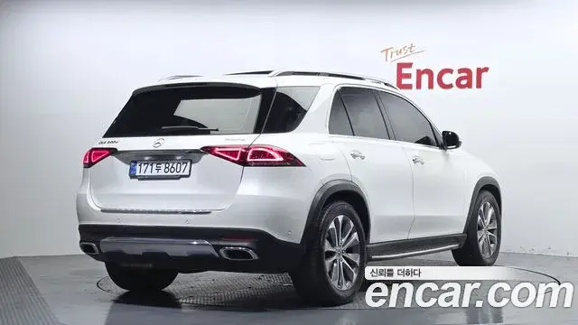 Mercedes-Benz GLE-Class 2021 — ფოტო 11/20