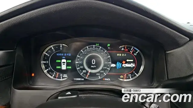 Cadillac Escalade 2018 — Photo 8/20