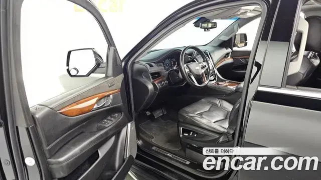 Cadillac Escalade 2018 — Photo 10/20