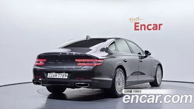Genesis Electrified G80 2020 — Photo 2/20