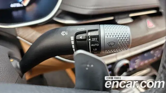 Genesis Electrified G80 2020 — Photo 19/20