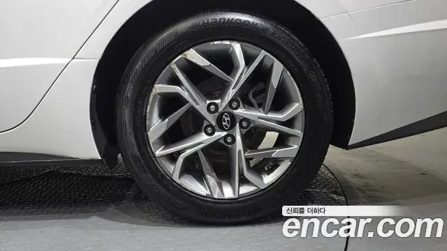 Hyundai Sonata Hybrid 2022 — Şəkil 21/30