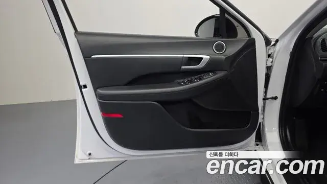 Hyundai Sonata Hybrid 2022 — Şəkil 9/30