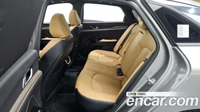 Kia K5 2023 — Photo 12/34