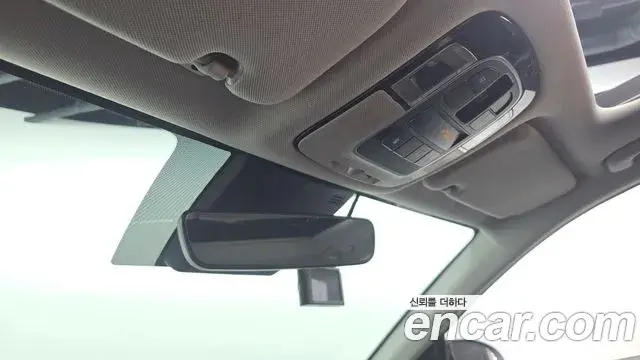 Hyundai Sonata Hybrid 2019 — Photo 20/31