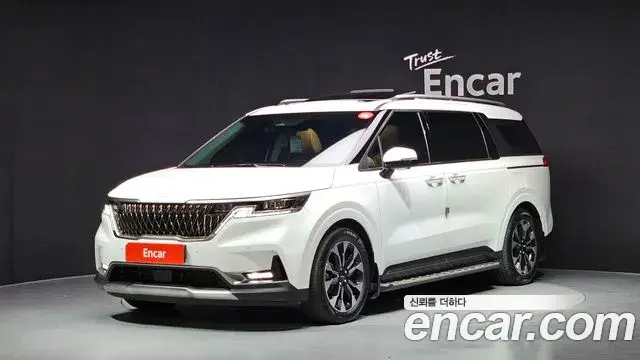 Kia Carnival 2023 — Photo 1/20