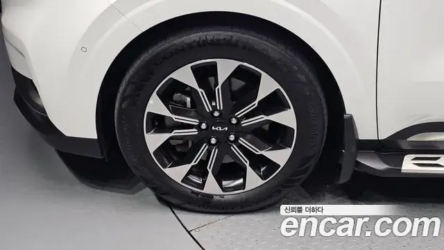 Kia Carnival 2023 — Photo 5/20