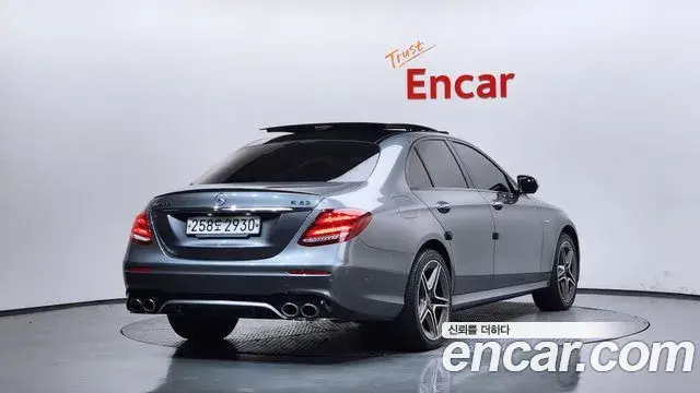 Mercedes-Benz E-Class 2019 — Photo 2/20