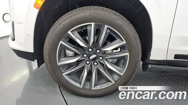 Cadillac Escalade 2023 — Photo 5/20