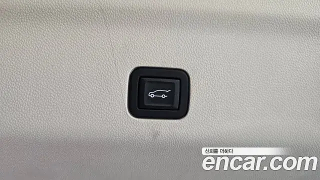 Cadillac Escalade 2023 — Photo 17/20