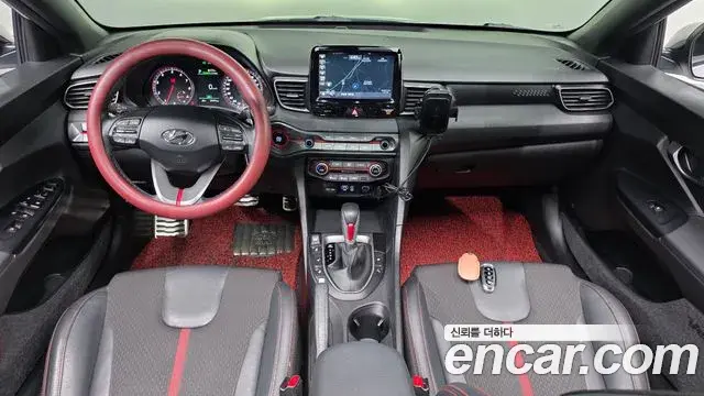 Hyundai Veloster 2018 — Photo 16/31