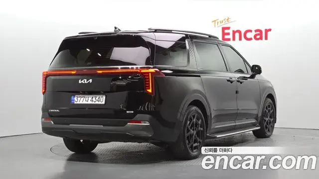 Kia Carnival 2024 — Photo 2/20