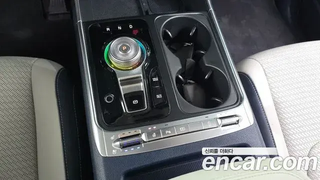 Kia Carnival 2024 — Photo 9/20