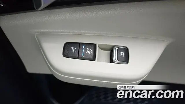 Kia Carnival 2024 — Photo 19/20