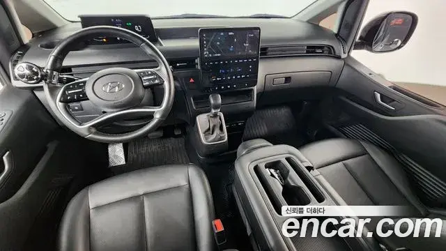 Hyundai Staria 2022 — Photo 7/20