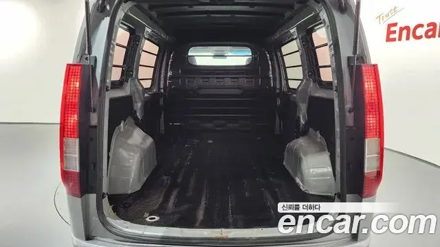 Hyundai Staria 2022 — Photo 20/20