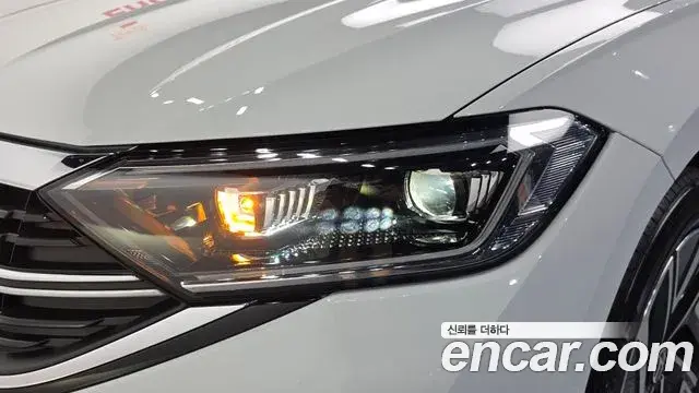 Volkswagen Jetta 2023 — Photo 8/30