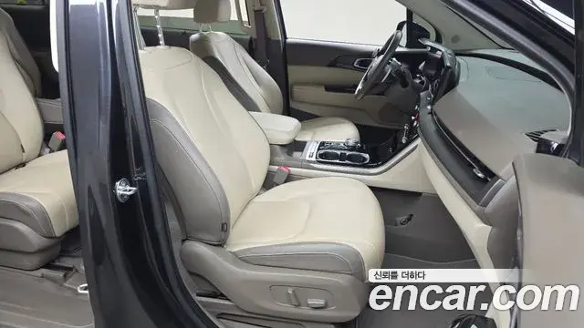 Kia Carnival 2021 — Şəkil 11/20