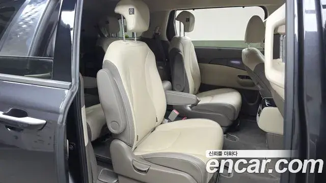 Kia Carnival 2021 — Şəkil 12/20