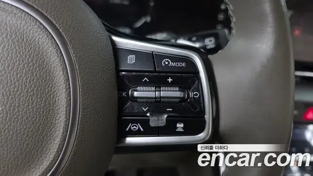 Kia Carnival 2021 — Şəkil 16/20