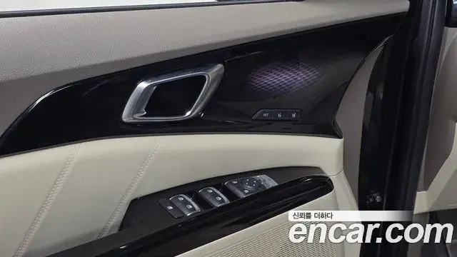 Kia Carnival 2021 — Şəkil 17/20