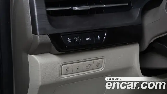 Kia Carnival 2021 — Şəkil 18/20