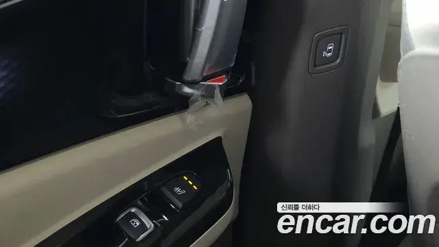 Kia Carnival 2021 — Şəkil 19/20