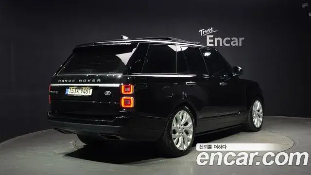 Land Rover Range Rover 2021 — Photo 2/20