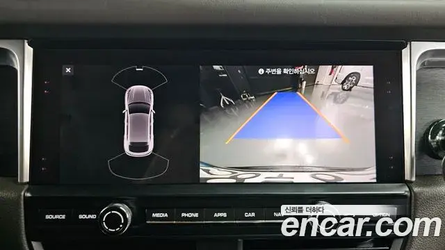 Porsche Macan 2021 — Photo 14/20