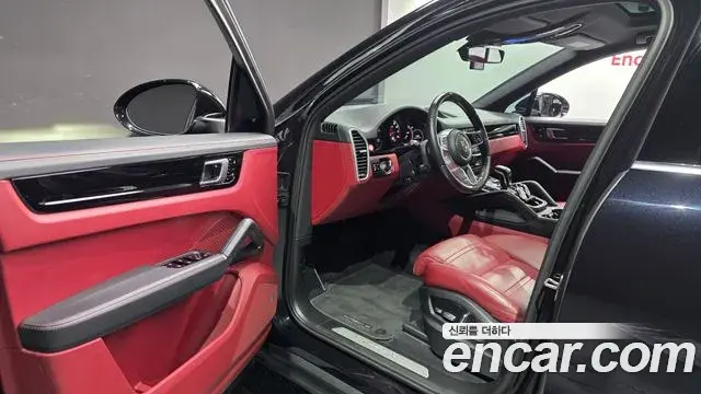 Porsche Cayenne 2020 — Photo 10/20