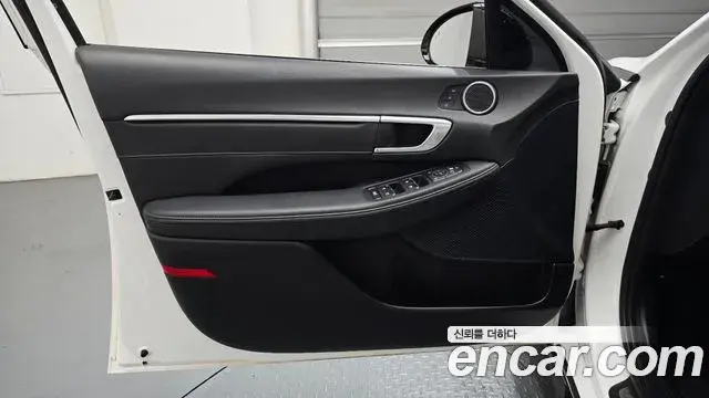 Hyundai Sonata Hybrid 2021 — ფოტო 19/30