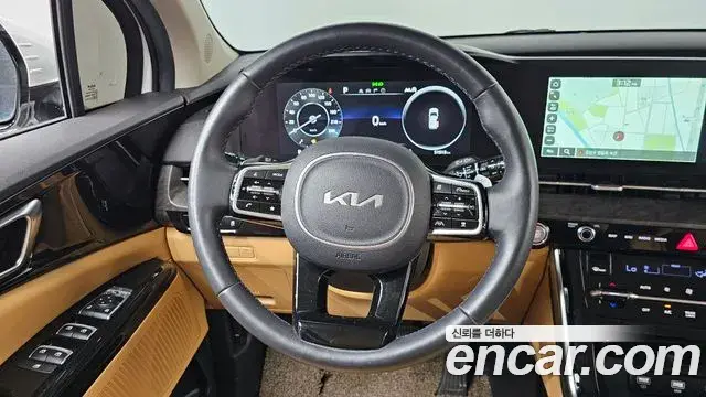 Kia Carnival 2022 — ფოტო 11/36