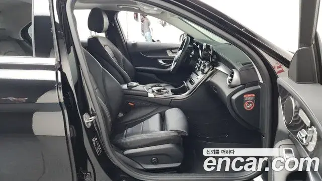 Mercedes-Benz C-Class 2019 — Şəkil 30/34