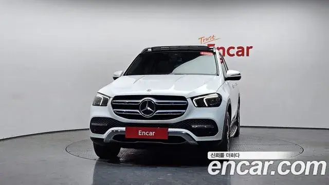 Mercedes-Benz GLE-Class 2020 — Photo 3/20