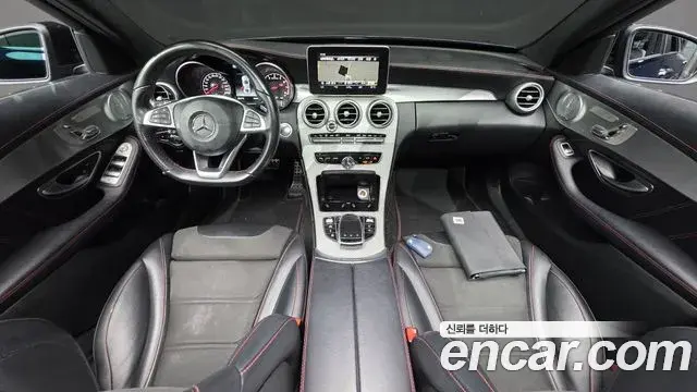 Mercedes-Benz C-Class 2018 — Photo 7/20