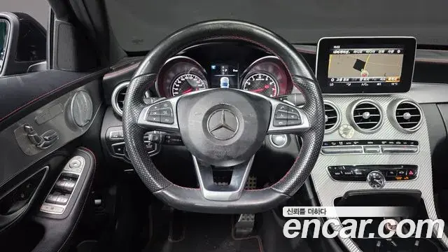 Mercedes-Benz C-Class 2018 — Photo 14/20