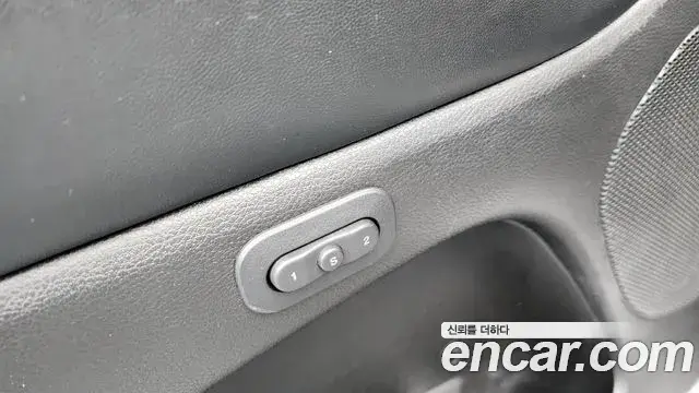 Jeep Grand Cherokee 2021 — Photo 19/20