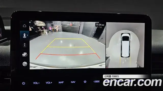 Hyundai Staria 2025 — Photo 13/19