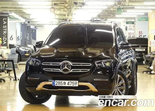 Mercedes-Benz GLE-Class 2023 — Фото 2/20