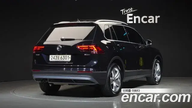 Volkswagen Tiguan 2020 — Photo 18/20