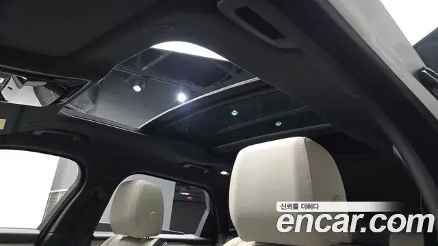 Land Rover Range Rover Velar 2022 — Фото 15/20