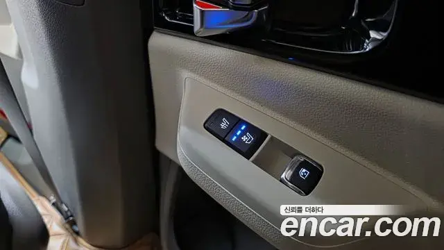 Kia Carnival 2024 — Şəkil 16/20