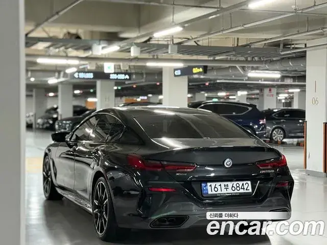 BMW 8 Series 2023 — Şəkil 5/10