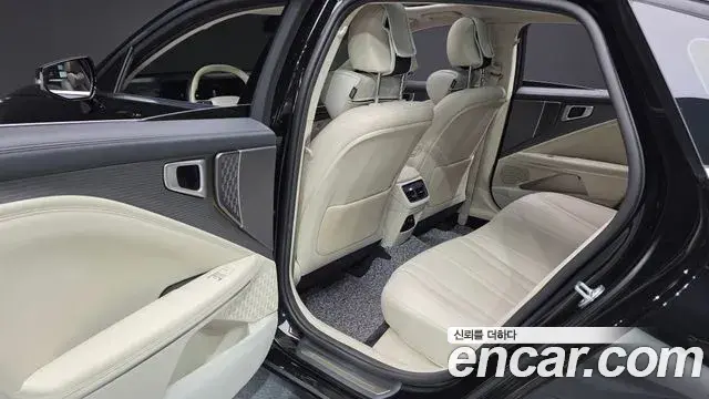 Kia K8 2025 — Photo 12/20