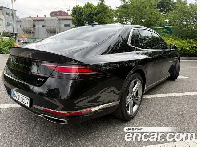 Genesis G90 2022 — Photo 2/20