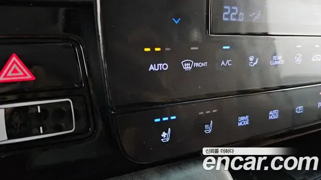 Hyundai Staria 2023 — Photo 15/20