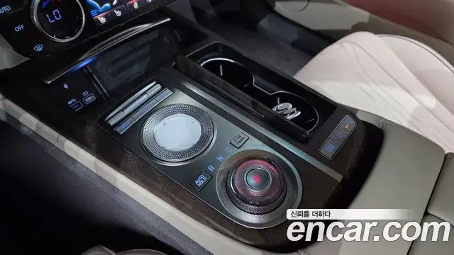 Genesis Electrified G80 2021 — Photo 9/20