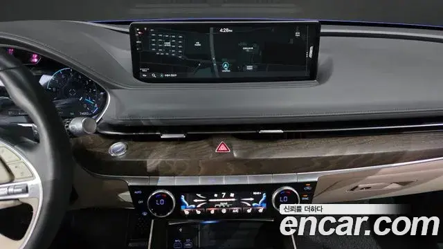 Genesis Electrified G80 2021 — Photo 13/20