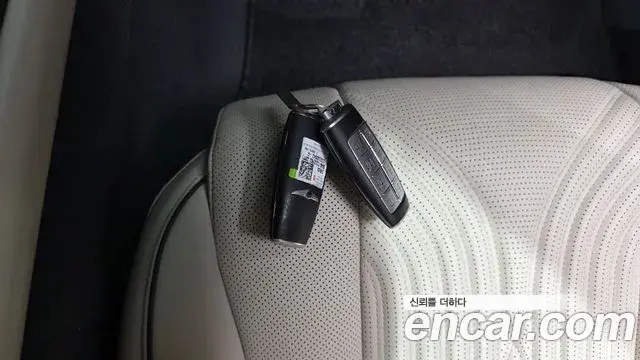 Genesis Electrified G80 2021 — Photo 16/20