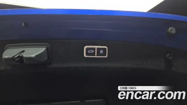 Genesis Electrified G80 2021 — Photo 17/20